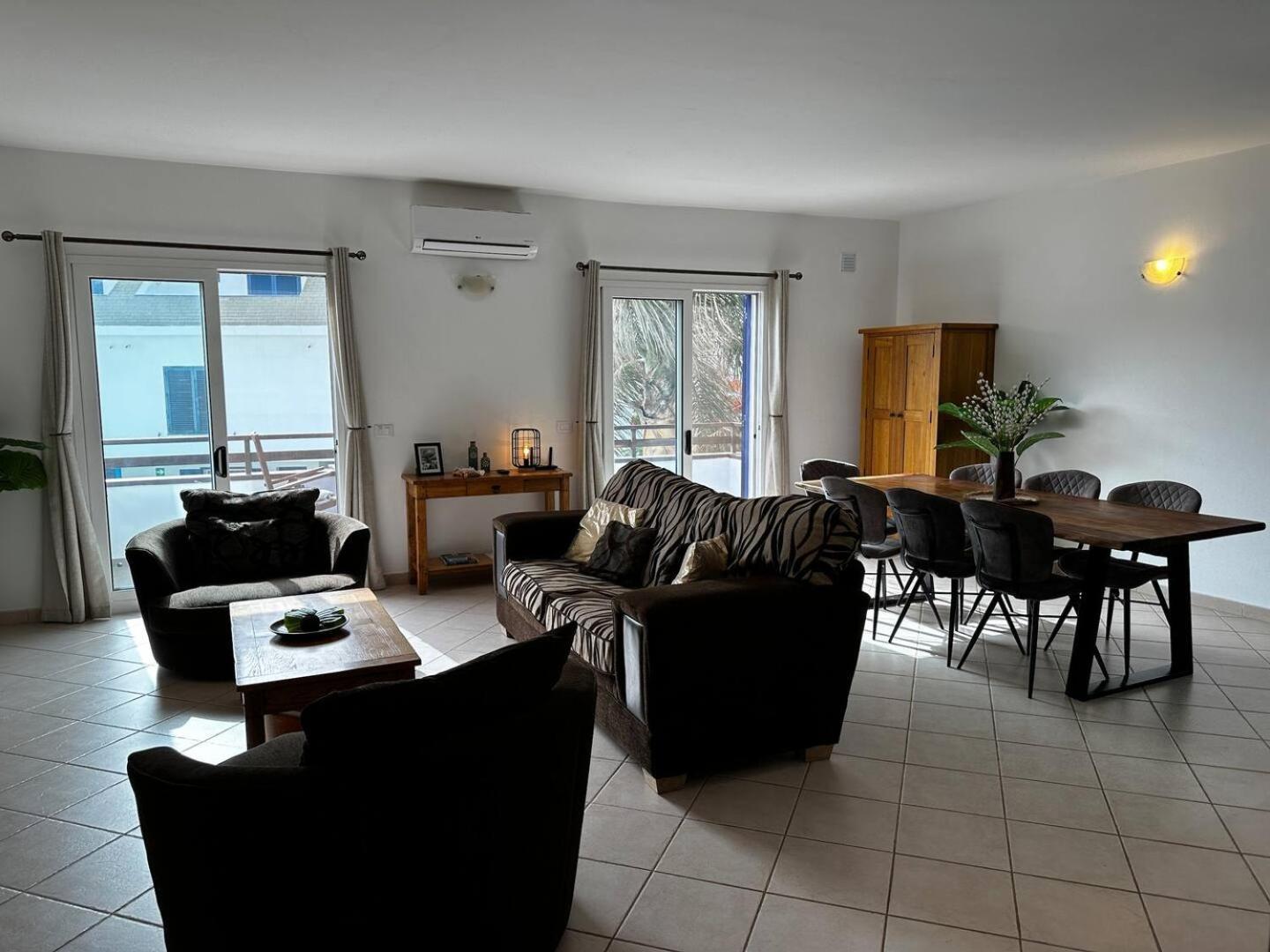 Leme Bedje Two Bedroom - By Bobbywashere Санта-Мария Экстерьер фото
