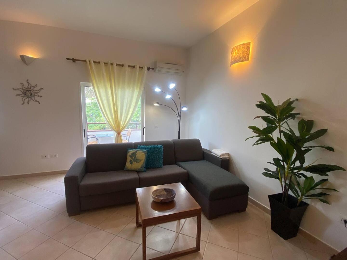 Leme Bedje Two Bedroom - By Bobbywashere Санта-Мария Экстерьер фото