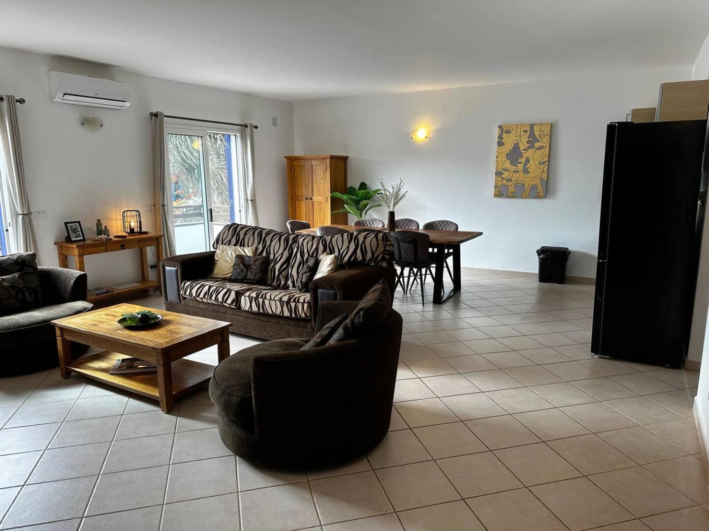 Leme Bedje Two Bedroom - By Bobbywashere Санта-Мария Экстерьер фото
